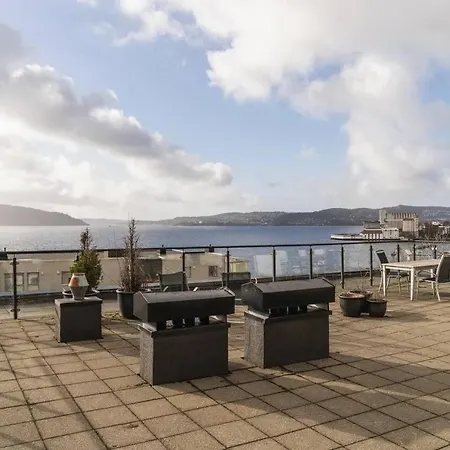 Modern With Rooftop & Sea View Leilighet *